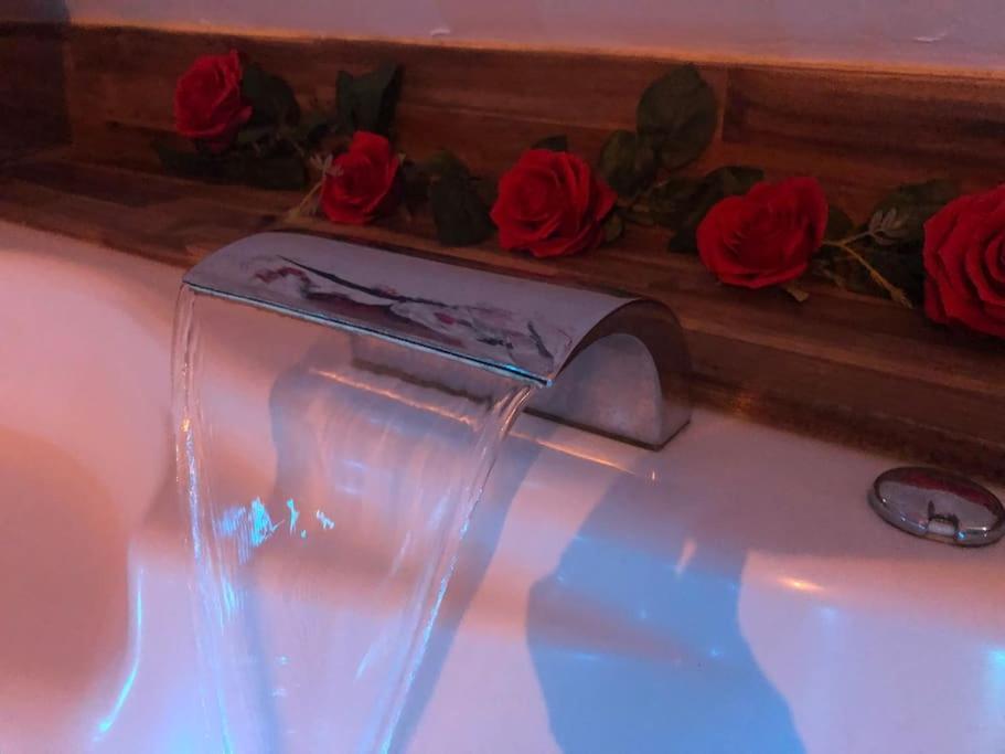 Sejour Detente Au Coeur De Macon Spa,Cine,Bouteille Offerte Exteriér fotografie