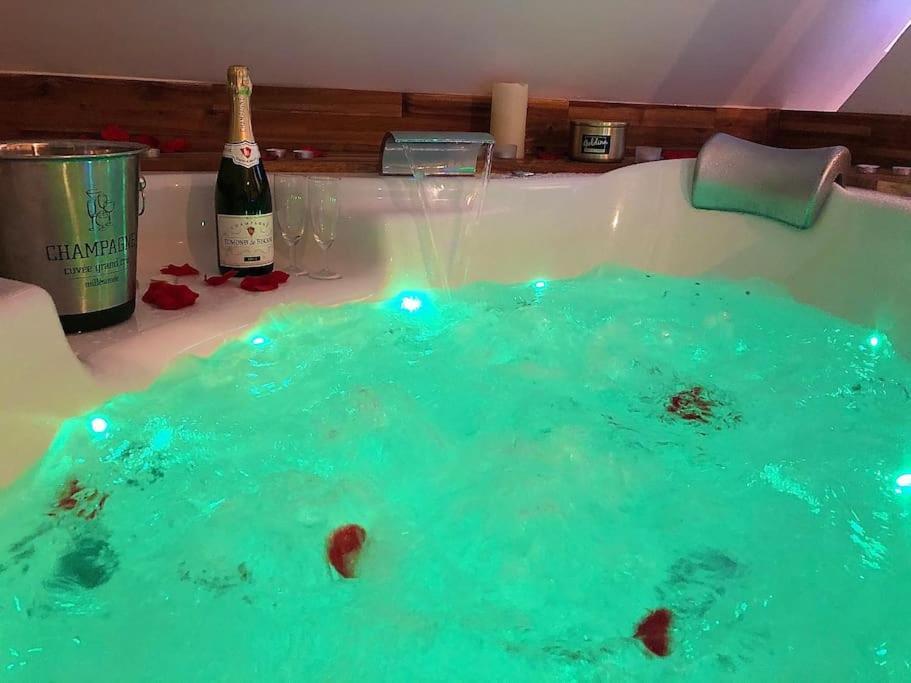 Sejour Detente Au Coeur De Macon Spa,Cine,Bouteille Offerte Exteriér fotografie